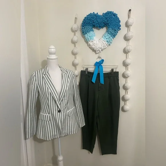 Lot Loft Modern striped Blazer AND Emory Pants - Picture 7 of 16